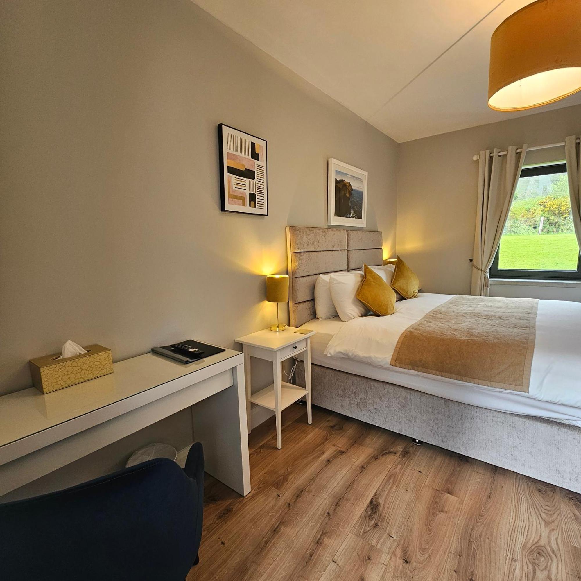 The Ce Hideout Apartment ทราลี ภายนอก รูปภาพ