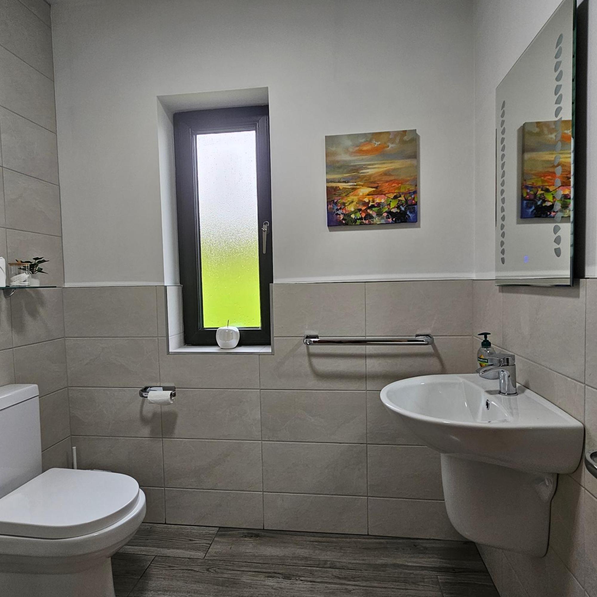 The Ce Hideout Apartment ทราลี ภายนอก รูปภาพ
